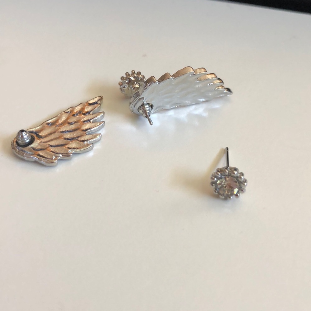Last Pair☝️❗️Angel Wing Back Bling Stud Earrings - Picture 3 of 6